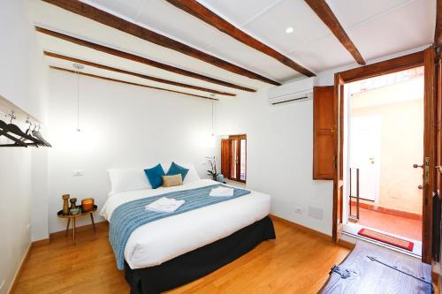 Monti Suite with charming Terrace — 4-Star Luxury Hotel in Rome, Italy