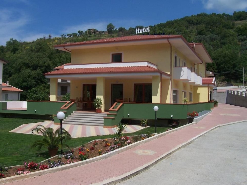Real Asturias Hotel — hotel in Acquappesa