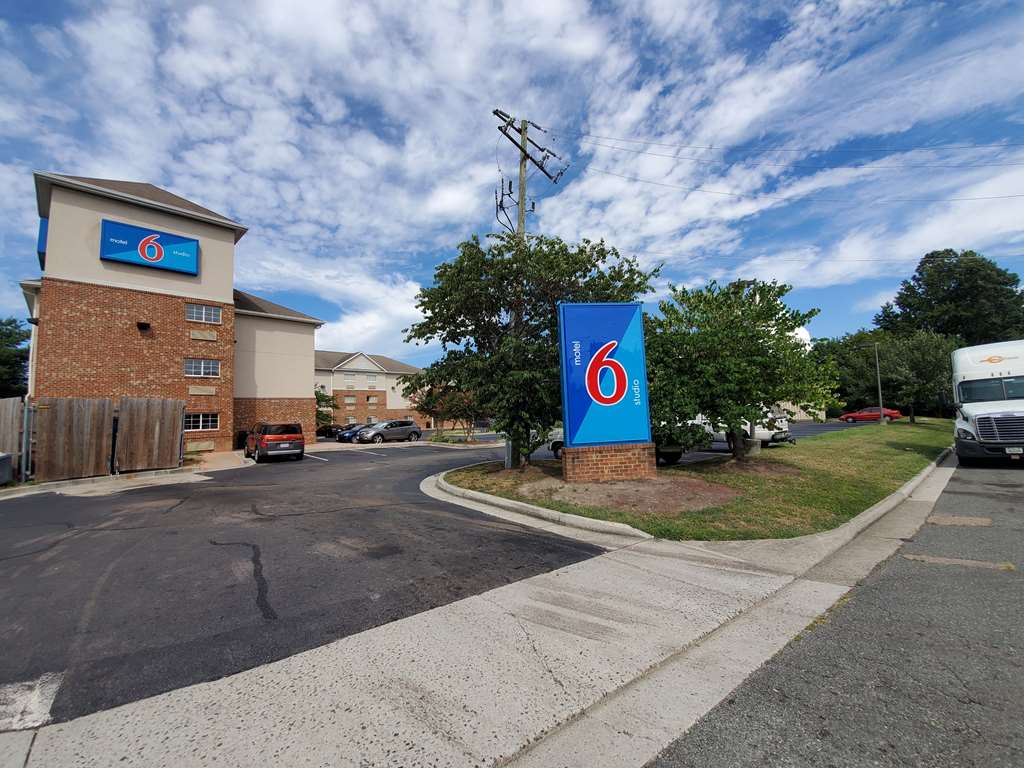 Motel 6 Richmond VA I 64 West - photo 4