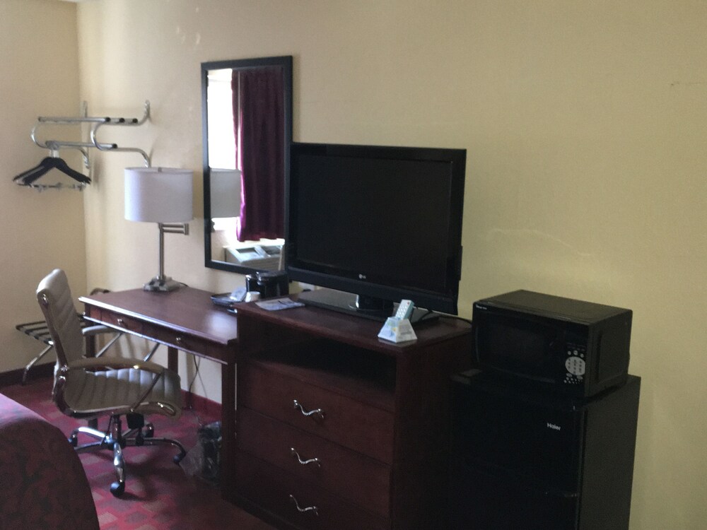 Days Inn Leominster Fitchburg Area - photo 7