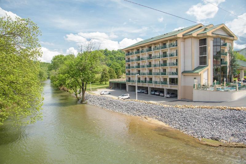 Pigeon River Inn - photo 31