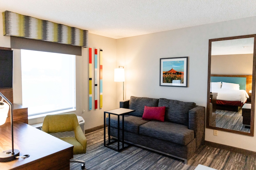 Hampton Inn & Suites Scottsbluff Conference Center - photo 14