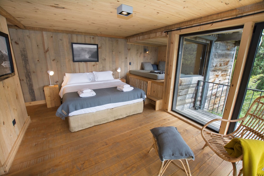 Hermoso Eco Lodge — 4-Star Luxury Hotel in San Martin De Los Andes, Argentina