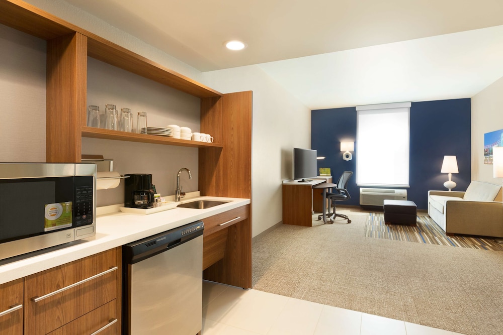 Home2 Suites by Hilton Glendale Westgate - photo 8