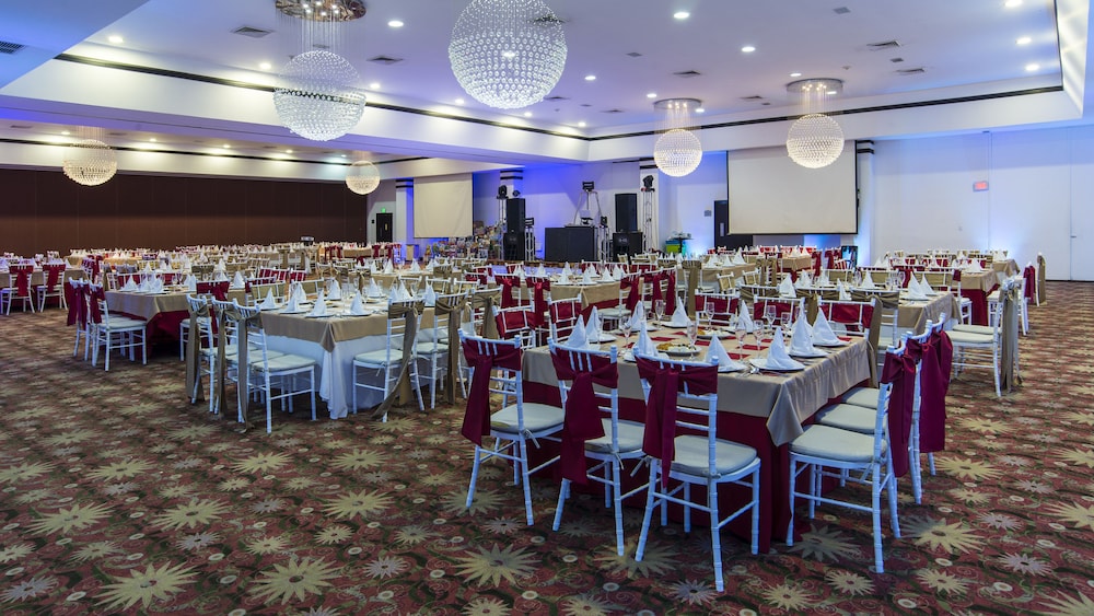 Banquet hall