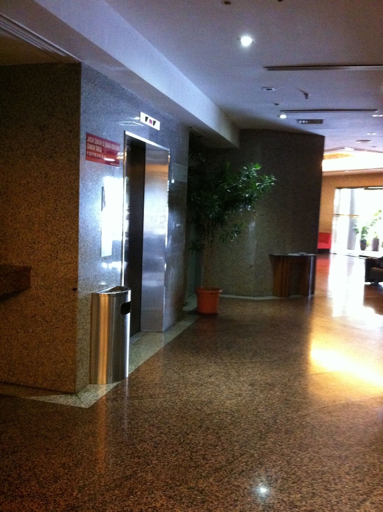 Kingwood Hotel — Kuching — photo 3