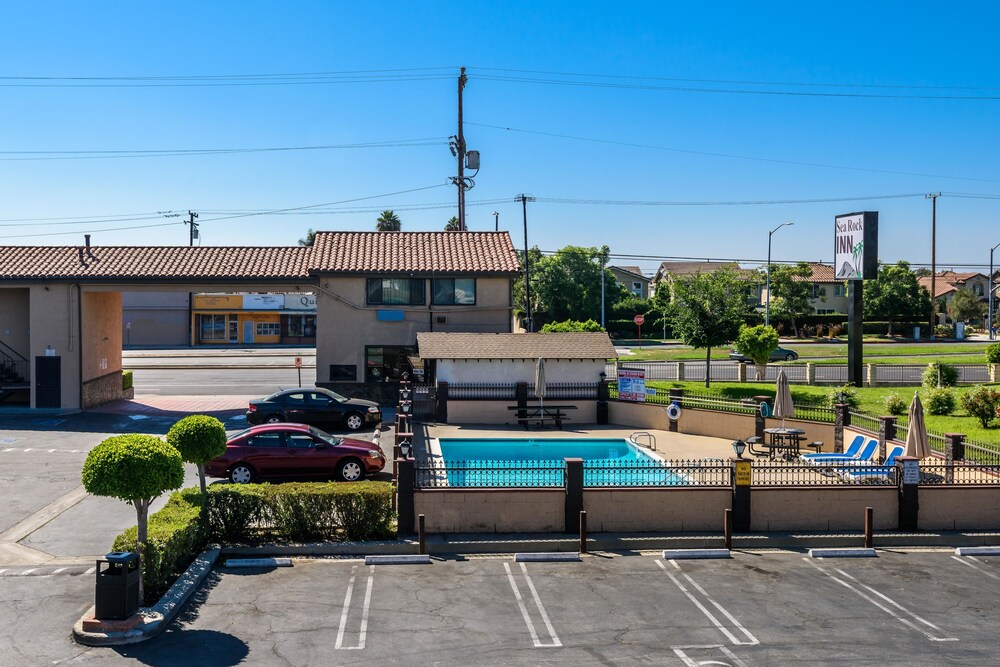 Sea Rock Inn Los Angeles - photo 33