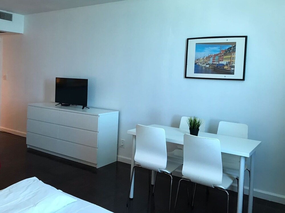 DW Oceanfront Resort - photo 6