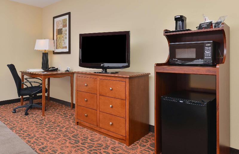 Hampton Inn Ottumwa - photo 30