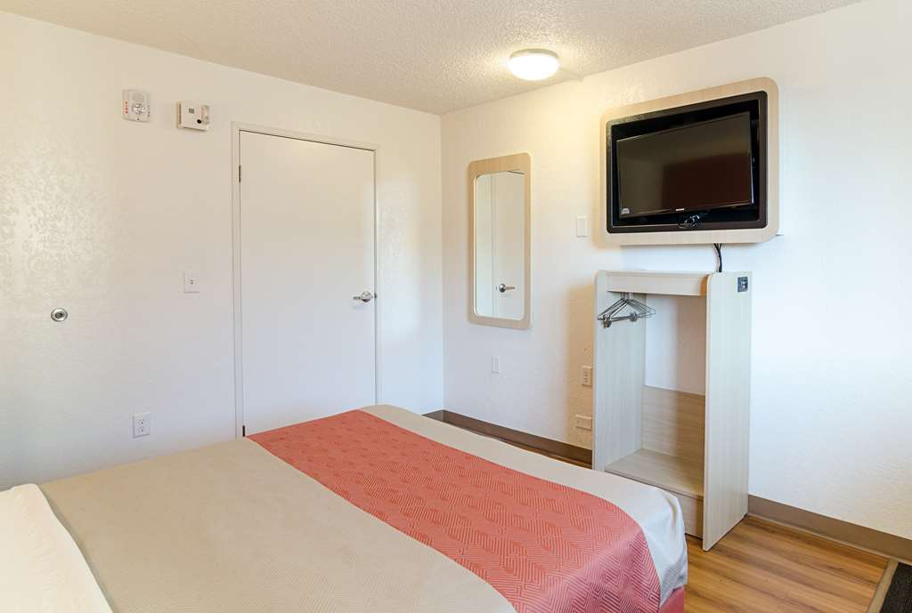 Motel 6 Denver CO Downtown - photo 25