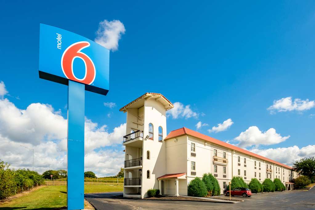 Motel 6 Hazelwood — hotel in Hazelwood