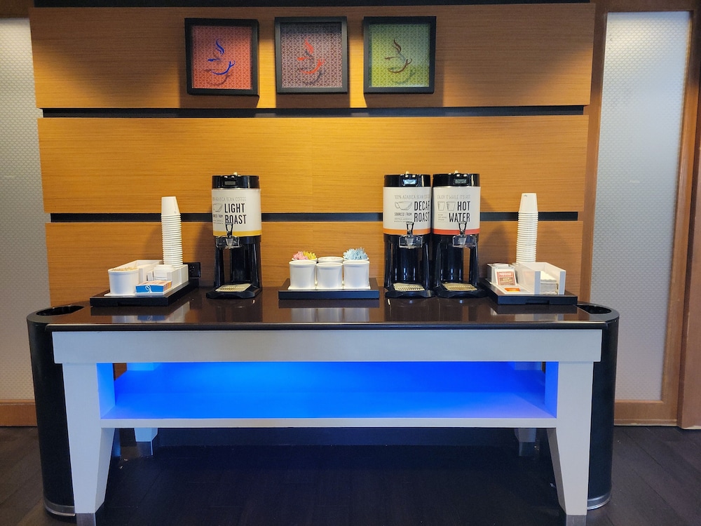 Hampton Inn Pensacola Airport - photo 68