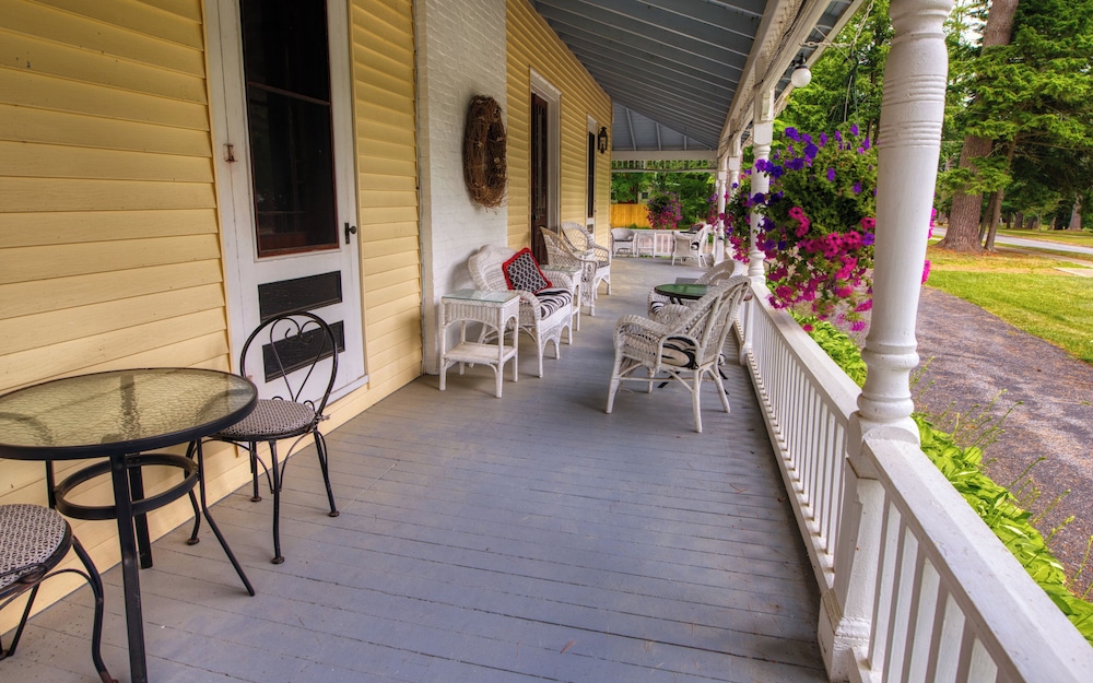 Rockwell Falls Inn and Wine Bar - photo 94
