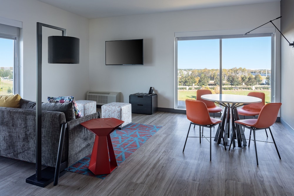 Aloft Orlando Lake Nona - photo 6