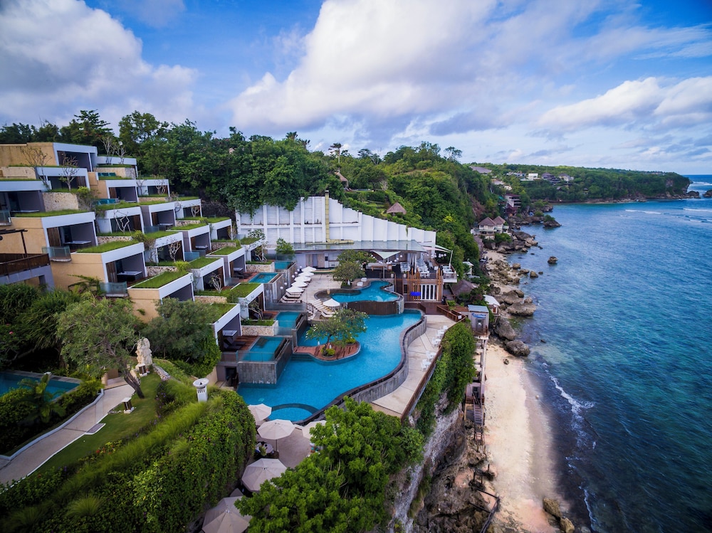Anantara Uluwatu Bali Resort — 5-Star Luxury Hotel in Pecatu, Indonesia