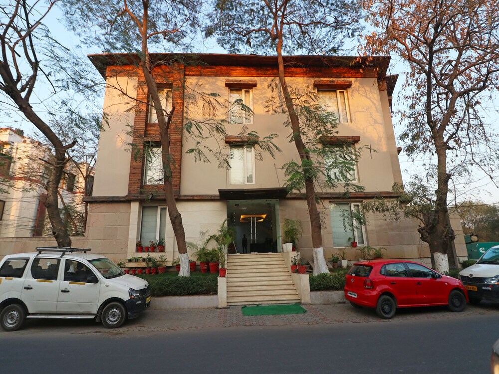 Oyo 12346 Siris Inn - last minute hotel in Gurgaon