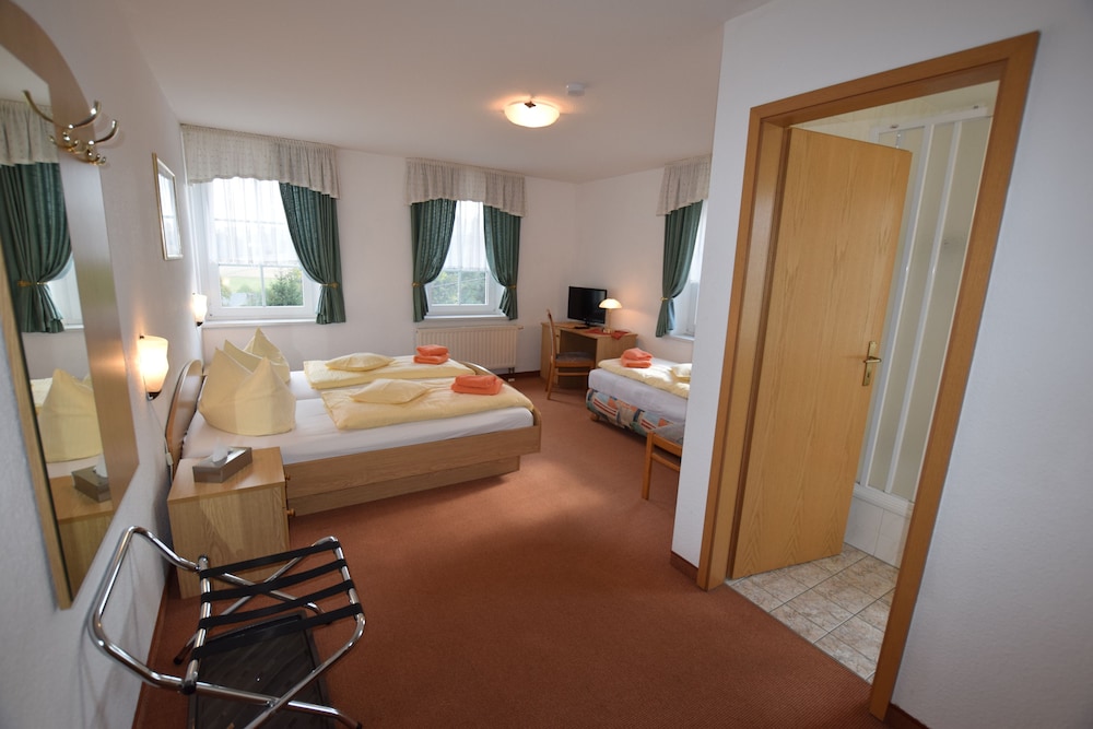 Wolfsgrunder Festhof - last minute hotel in Dorfchemnitz