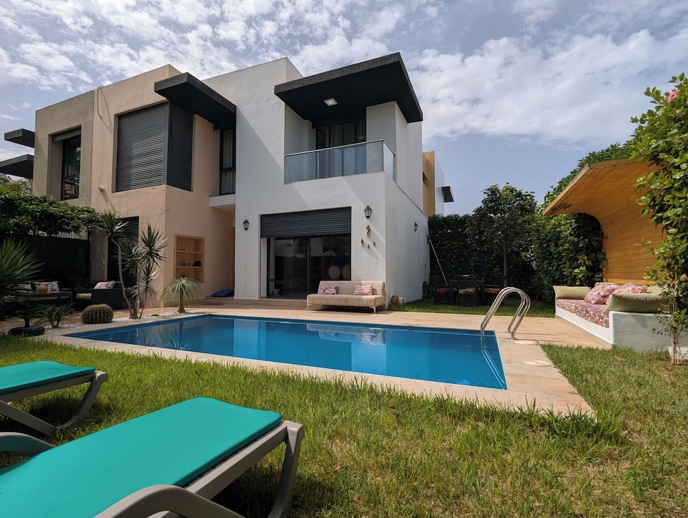 Lovely 3 Bedroom Villa In Tamaris 22258920 — Dar Bouazza
