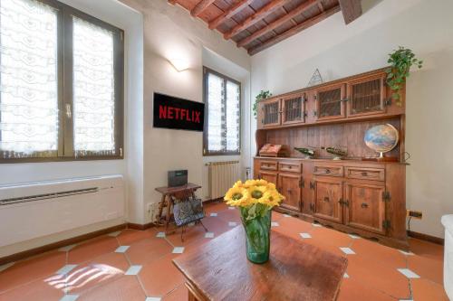 Rustic Medieval House Dimora Medievale Fiorentina — 4-Star Luxury Hotel in Florence, Italy