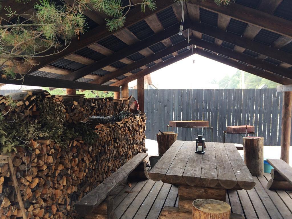 Semeinaya Baza Medvejia Kara in Pasha, Russia