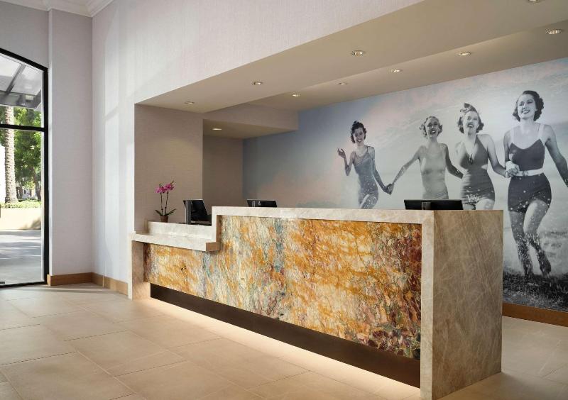 Hotel Zessa Orange County Airport a DoubleTree by Hilton - photo 20