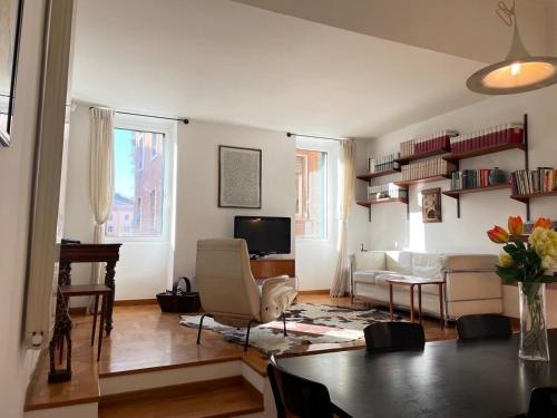Sunny Side Trastevere — 4-Star Luxury Hotel in Rome, Italy