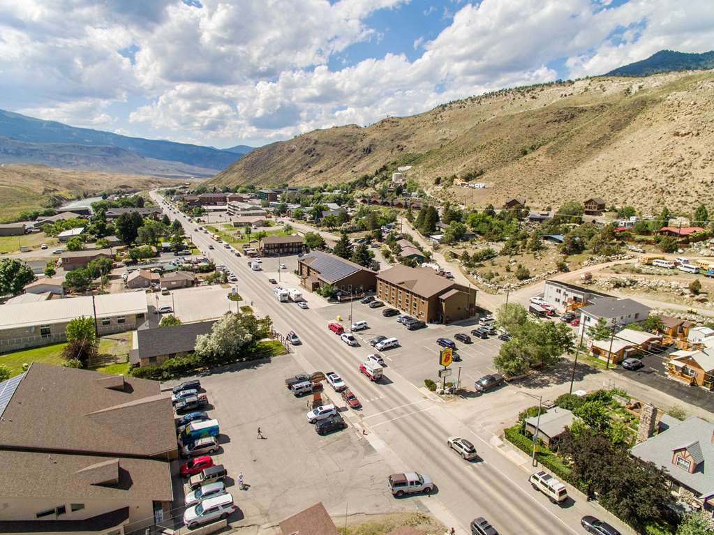 Super 8 by Wyndham Gardiner Yellowstone Park Area - photo 20