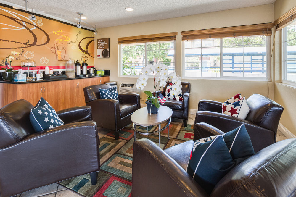 San Jose Airport Inn - photo 10