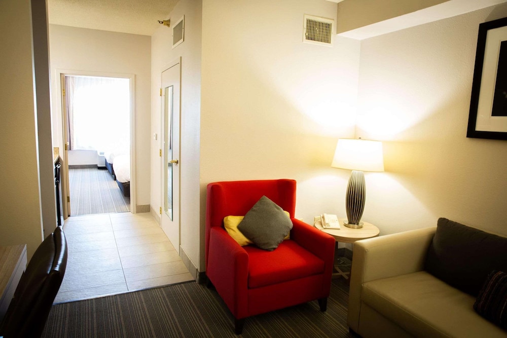 Country Inn & Suites by Radisson Burlington NC - photo 9