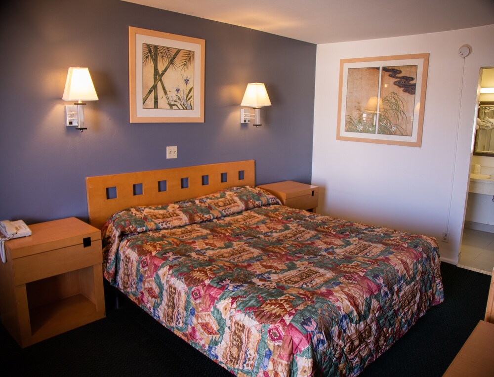 Travel Inn In Phoenix - photo 8