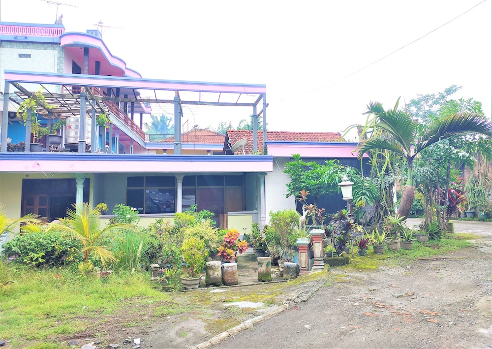 Sri Mk Hotel - last minute hotel in Yogyakarta