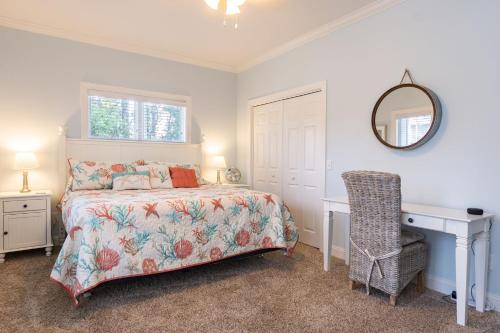 Southern Charm by Oak Island Accommodations - photo 34