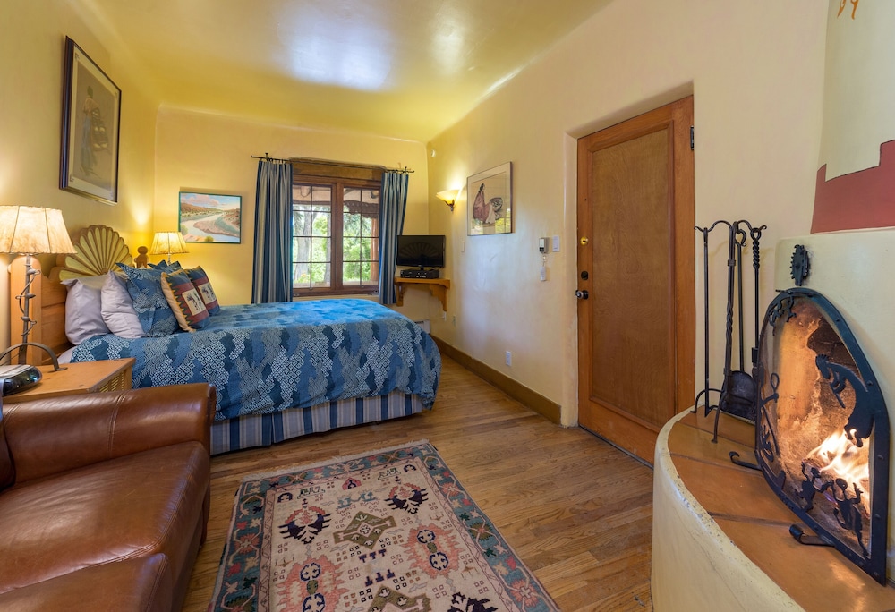 Inn on La Loma Plaza - photo 9