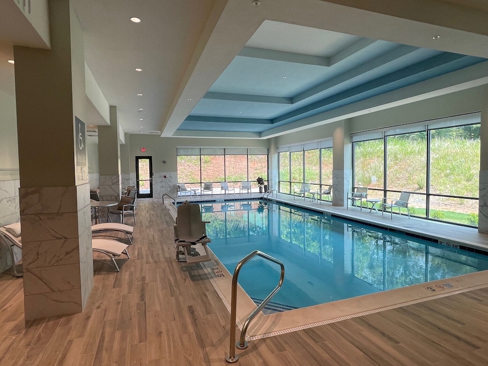 Embassy Suites By Hilton Alpharetta Halcyon - photo 36