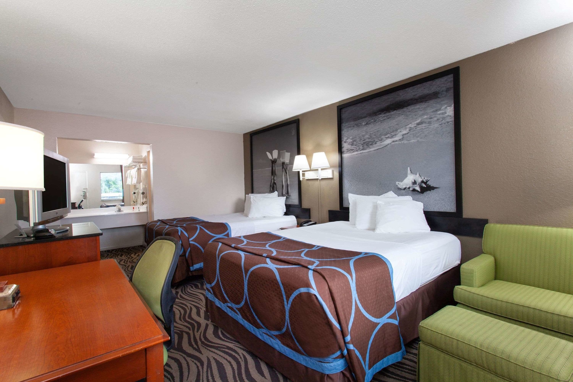 Super 8 by Wyndham Kissimmee