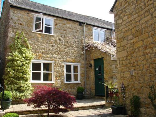 Fiddlesticks Cottage — 4-Star Luxury Hotel in Beaminster, United Kingdom