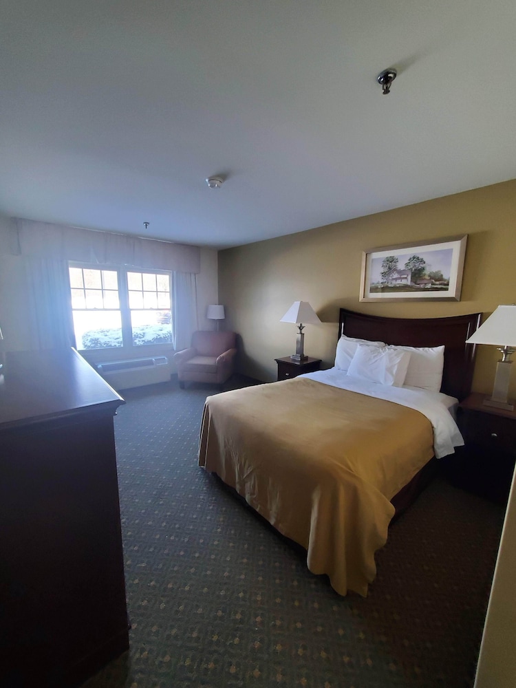 Country Inn at The Mall - photo 18