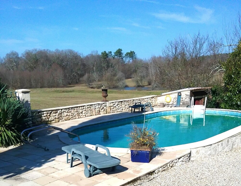 Villa With 3 Bedrooms in Bosset With Private Pool Furnished Terrace and Wifi — 4-Star Luxury Hotel in La Force, France