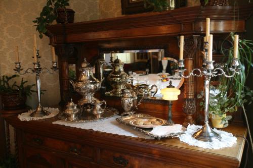 Old Consulate Inn - photo 16