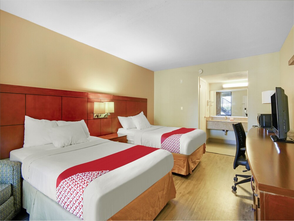 Baymont by Wyndham Williamsburg - photo 18
