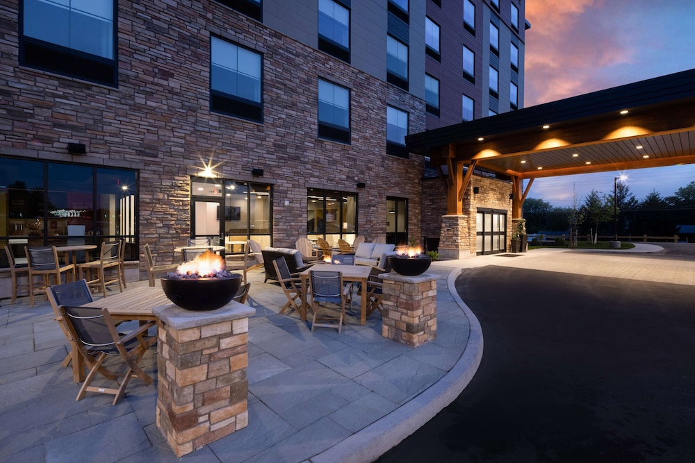 Hampton Inn Verona at Turning Stone - photo 30