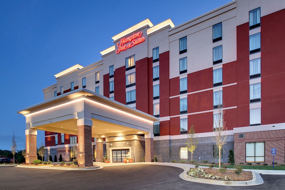 Hampton Inn & Suites Greenville Airport SC - photo 69
