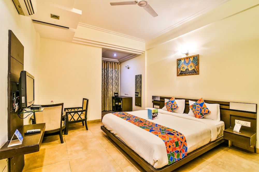 FabHotel Oasis DLF Phase 3