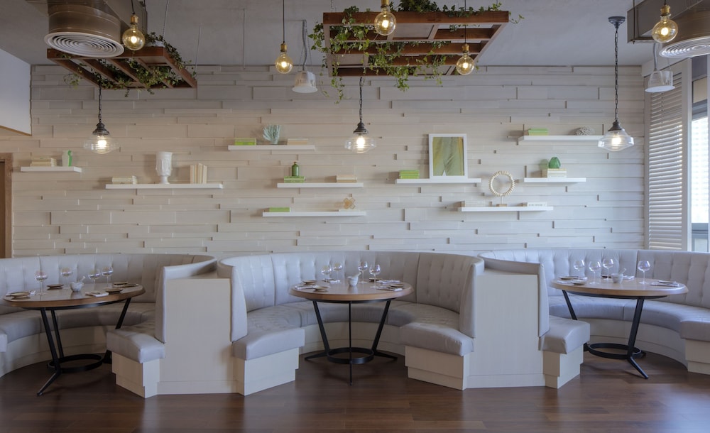 מזון ומשקאות