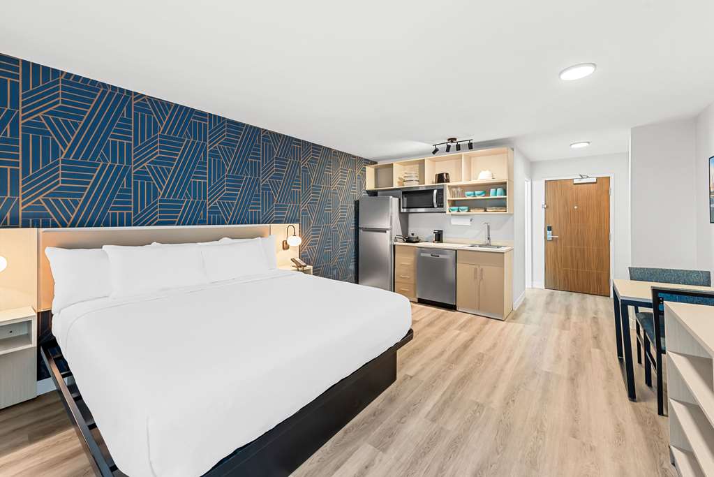 Suburban Studios Columbus North - photo 4