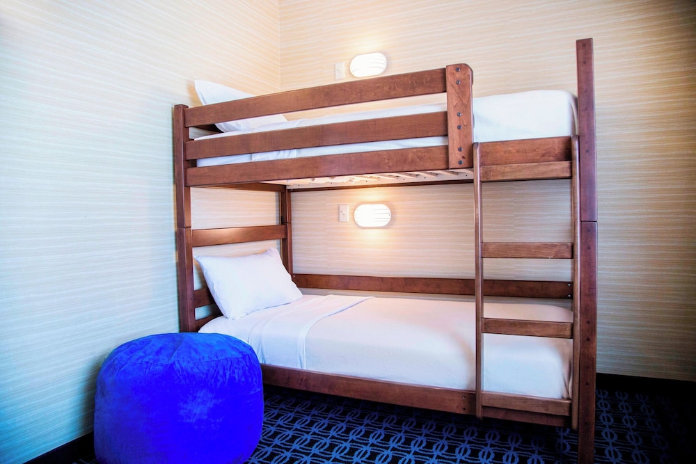 Fairfield Inn and Suites by Marriott Pocatello - photo 7