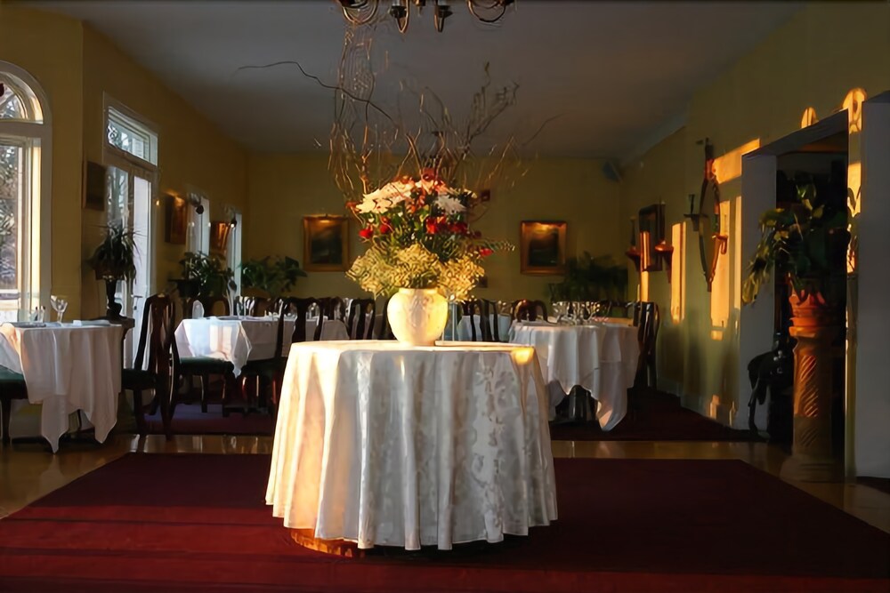 Thornewood Inn & Restaurant - photo 30