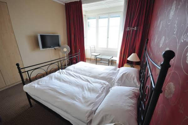 Hotel Splendid — hotel in Montreux