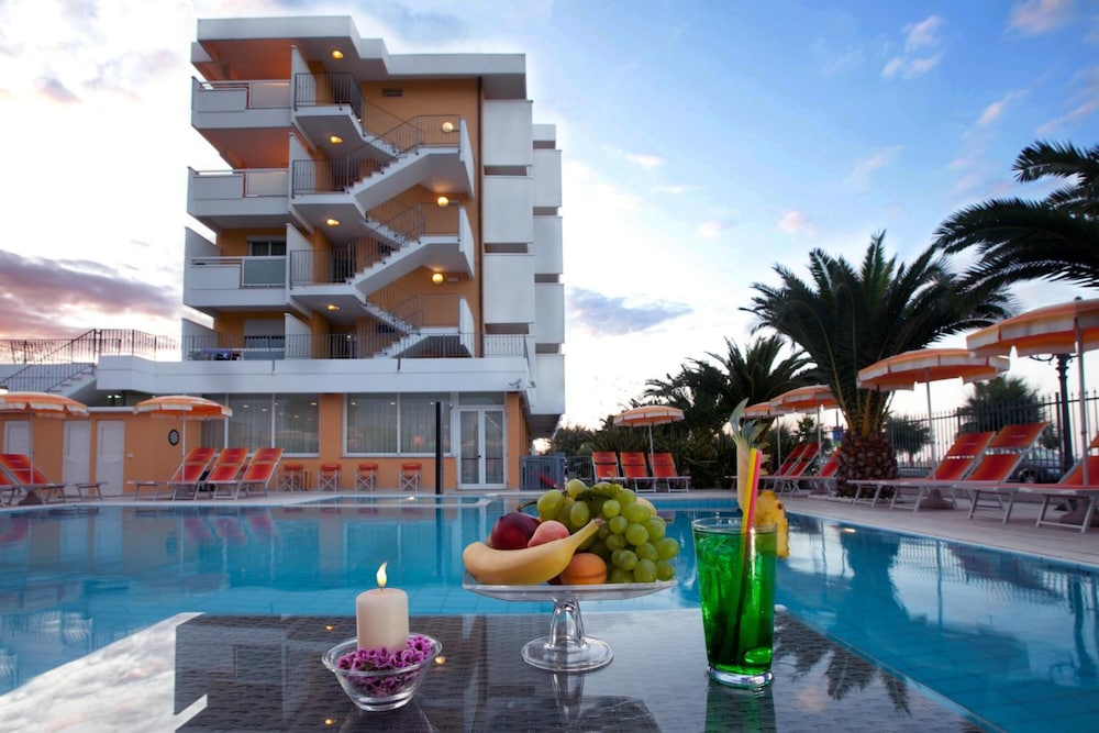 Hotel Belvedere — hotel in Martinsicuro