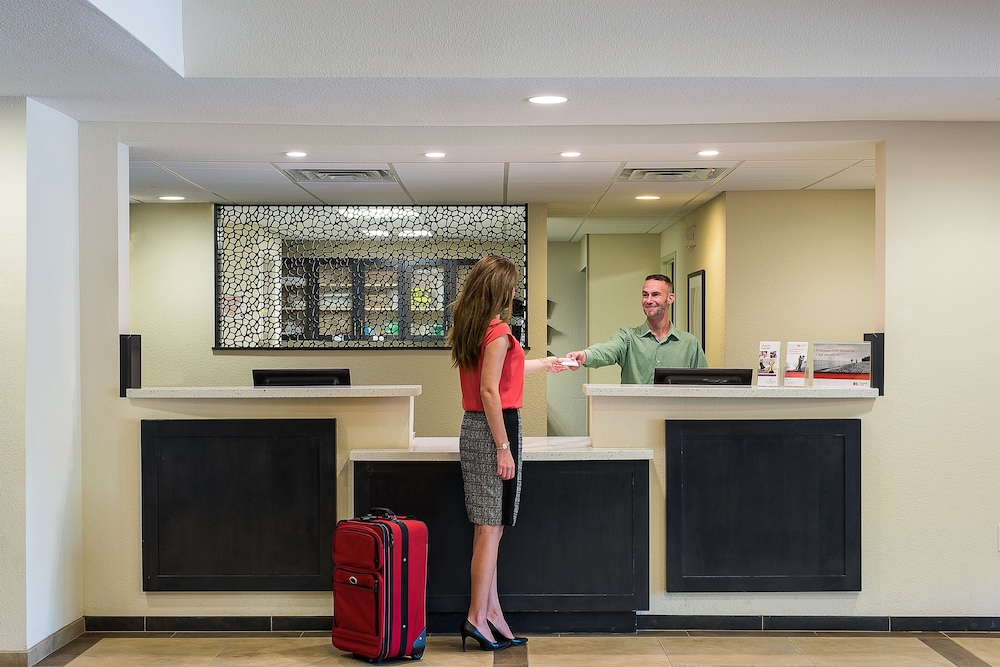 Candlewood Suites Bloomington by IHG - photo 32